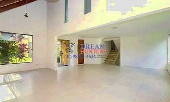 Imagem 2: Seu Refúgio dentro de Curitiba, Casa com 4 Quartos (2 suítes), Bairro Barreirinha