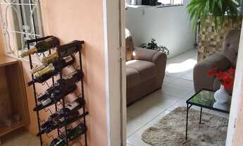 Imagem 2: Casa com área grande