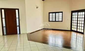 Imagem 2: Casa térrea no Condomínio Colinas para locação