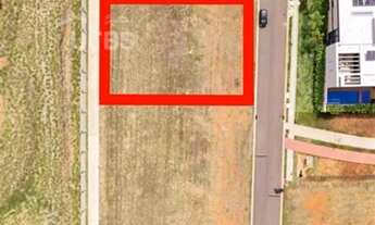 Imagem: Excelente lote de 800 m2, sem vizinho de