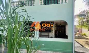 Imagem: Casa à Venda com 4 Quartos, 2 Suítes em