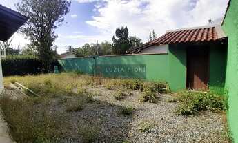 Imagem 6: Casa plana à venda no bairro Glória, Joinville/SC. Casa averbada de esquina com frente par