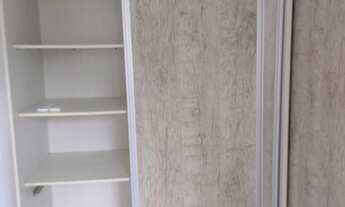 Imagem 6: Apartamento de dois dormitórios com móveis planejados pronto para morar