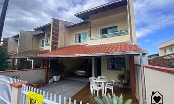 Imagem 2: Sobrado Geminado à venda no Vila Nova