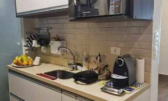 Imagem 6: Original 2 quartos ! Transformado em 1 ampla suíte com sala em 2 ambientes .Cozinha integr