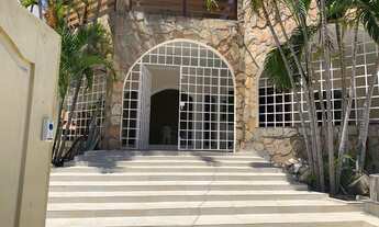 Imagem 2: Casa para venda tem 300 metros quadrados com 7 quartos em Ponta Negra - Natal - RN