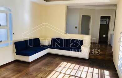 Imagem 5: A Unisol Imóveis Aluga casa com três dormitórios sendo uma suíte e três salas próximo ao