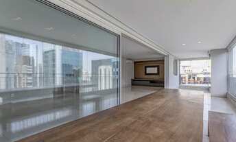 Imagem 2: Apartamento para aluguel e venda tem 233 metros quadrados com 3 quartos