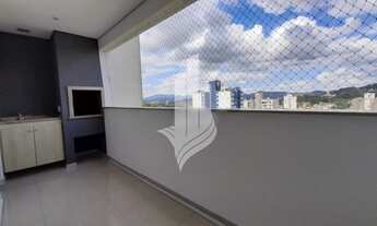 Imagem 5: Apartamento amplo, semi mobiliado, no bairro Escola Agrícola com 3 suítes