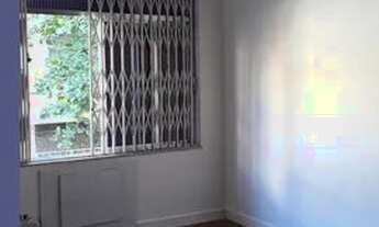 Imagem 6: SOBRADO REFORMADO / 162 M / RUA ARBORIZADA SOSSEGADA / 3 QUARTOS / HIDROMASSAGEM / TERRAÇO