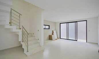 Imagem 3: Sobrado para venda possui 17666 metros quadrados com 3 quartos em Santa Felicidade - Curit