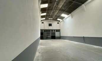 Imagem: Galpão com escritório para aluguel com