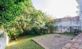 Imagem 4: Casa, no andar térreo, living, 3 dormitórios, sendo uma suíte, banheiro social com hidroma