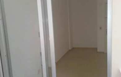 Imagem 5: APTO. C/ 1 DORM C/ARMS, 40MTS/AÚ, 1 VG, SALA COM SACADA, COZINHA, ÁREA DE SERVIÇO, PRONTO