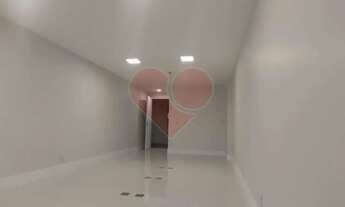 Imagem 2: Aluguel CEO Corporate: Sala Comercial de 36m² com Vista para a Lagoa na Barra da Tijuca