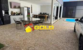 Imagem 2: Casa para Locação em Uberlândia, Novo Mundo, 3 dormitórios, 1 suíte, 3 banheiros, 4 vagas