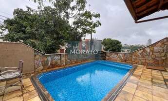 Imagem 4: Casa com 4 quartos sendo 2 suítes e 4 vagas no bairro Renascença