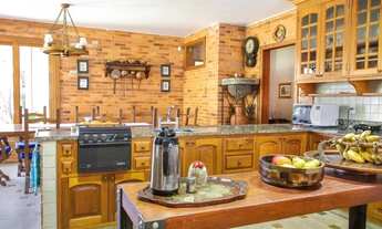 Imagem 3: Casa para Venda em Petrópolis, Corrêas, 7 dormitórios, 5 suítes, 6 banheiros, 4 vagas