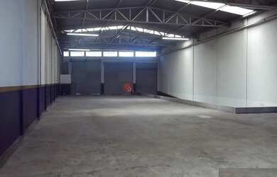 Imagem 2: Galpão à venda 588 metros com Renda