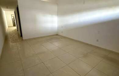 Imagem 2: Aluga-se casa para Moradia ou Ponto Comercial na Rua Tereza de Azevedo