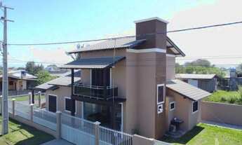 Imagem: Casa a 250 metros da beira mar no Bairro