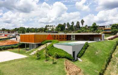 Imagem 3: Casa Quinta da Baroneza Térrea 6 Suítes Piscina Nova 1.059m²