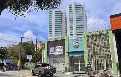 Imagem: Loja de esquina na avenida 13 de maio n1226