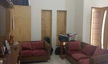 Imagem 6: Casa de condomínio para venda possui 250 metros quadrados com 3 quartos