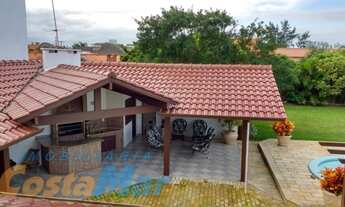 Imagem 2: Belíssima Residência de esquina em zona nobre de Tramandaí