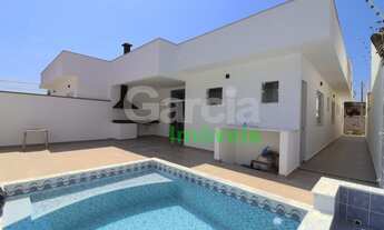 Imagem: Casa com 3 dormitórios e piscina em Peruíbe