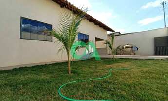 Imagem 2: Casa sozinha no lote, todas no porcelanato, espaço gourmet ,04 quartos com suíte ,Toda na