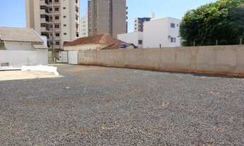 Imagem 3: Excelente área com 704m² de área total, localizado no bairro Martins