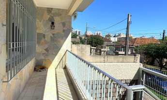 Imagem 2: Casa com 224 m², 6 dormitórios e 2 vagas localizada no bairro Vila Ipiranga - Porto Alegr