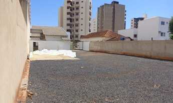 Imagem 4: Excelente área com 704m² de área total, localizado no bairro Martins