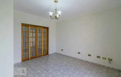 Imagem 3: Casa para Aluguel - Jardim das Maravilhas, 3 Quartos, 200 m2