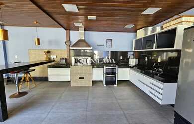 Imagem 4: Linda casa com 300 m² de área construída e 660m² de terreno, próximo ao canal de Jardim da