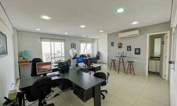 Imagem 2: Sala comercial ampla e confortável com varanda perfeita para o seu negócio