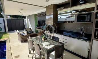 Imagem 3: BELÍSSIMA CASA TERRÉA PLANEJADA COM PISCINA