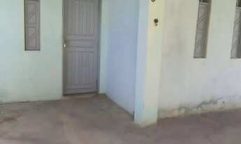 Imagem: Casa à venda em rua pública, CENTRO