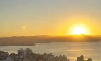 Imagem 2: Casa 2 quartos com Vista para o Mar no bairro Centro Florianópolis