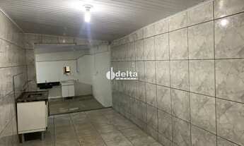 Imagem 7: Casa residencial disponível para venda no bairro Santa Luzia em Uberlândia - MG