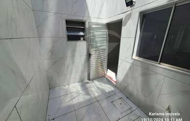 Imagem 7: Salão comercial medindo 90 m² com 1 banheiro