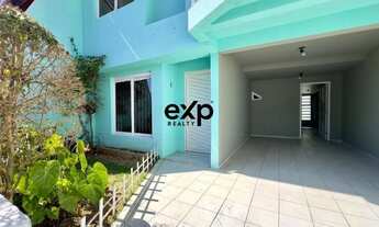 Imagem: 5 quartos com quintal e lareira em condomínio