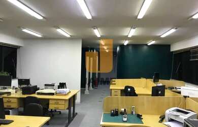 Imagem: Conjunto Comercial com 2 salas e 2 vagas