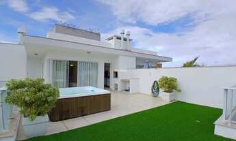 Imagem: Cobertura com jacuzzi e churrasqueira na