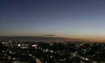 Imagem 4: Casa 2 andares, 3 quartos, 2 banheiros, com vista ampla para o bairro, conjunto Paulo VI