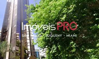 Imagem 2: Cobertura com Heliponto, vista espetacular, parede de vidro do piso ao teto