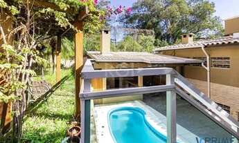 Imagem 2: Excelente casa de 264m² com 4 dormitórios no bairro Menino Deus