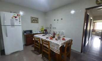 Imagem: Oportunidade - Casa com Edícula - Jardim