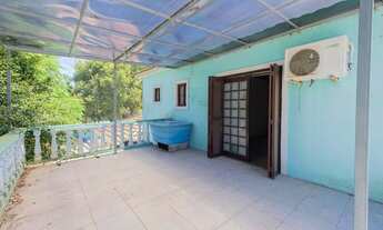 Imagem 2: Casa espaçosa no Laranjal com 3 quartos, 2 banheiros, garagem para 2 carros, piscina e ar